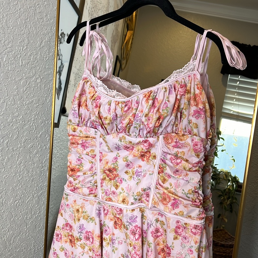 House of CB ‘Alejandra’ Light Lavender Floral Mini Dress NWOT - Picture 7 of 9